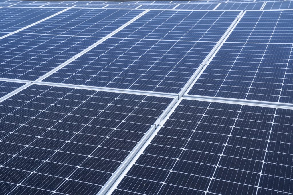 hochwertige photovoltaikmodule für effiziente und nachhaltige solarenergie. ideal für private und gewerbliche solaranlagen.