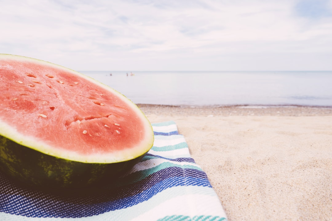 entdecken sie die gesundheitlichen vorteile der wassermelone, einschließlich ihrer hydrierenden eigenschaften, vitamine und antioxidantienreichen nährstoffe für ein besseres wohlbefinden.